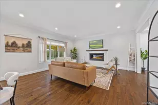 60 Moss Ln, Jericho, NY 11753 - Photo 11