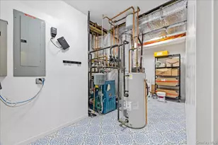 60 Moss Ln, Jericho, NY 11753 - Photo 33