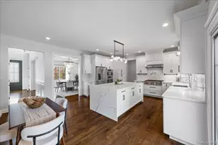 60 Moss Ln, Jericho, NY 11753 - Photo 15