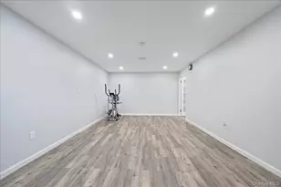 60 Moss Ln, Jericho, NY 11753 - Photo 31