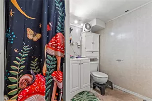 75-16 180th St, Fresh Meadows, NY 11366 - Photo 25