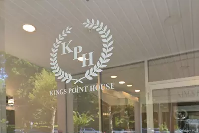 320 E Shore Road E #6B, Great Neck, NY 11023 - Photo 5