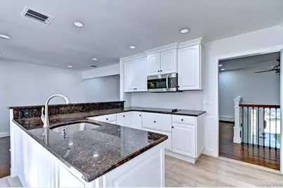 8 Prairie Road, Huntington Station, NY 11746 - Photo 29