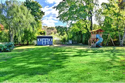 8 Prairie Road, Huntington Station, NY 11746 - Photo 27