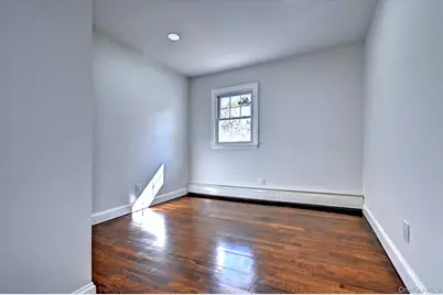 8 Prairie Road, Huntington Station, NY 11746 - Photo 17