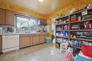 122 Haypath Rd, Bethpage, NY 11714 - Photo 11