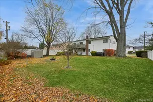 122 Haypath Rd, Bethpage, NY 11714 - Photo 29