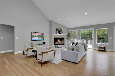 23 Red Creek Circle, Hampton Bays, NY 11946 - Photo 9