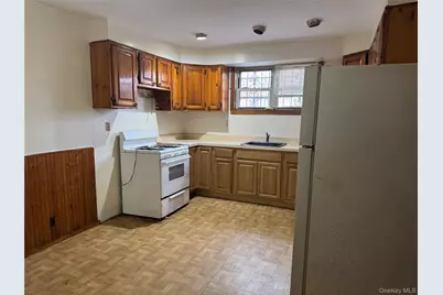 4557 White Plains Road, Bronx, NY 10470 - Photo 3