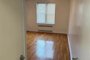 325 E 201st St, Bronx, NY 10458 - Photo 23