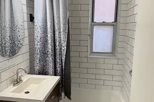 325 E 201st St, Bronx, NY 10458 - Photo 21