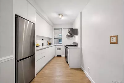 84-35 Lander Street #2B, Briarwood, NY 11435 - Photo 11