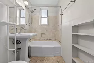 84-35 Lander St, Briarwood, NY 11435 - Photo 17