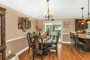 944 Plum Tree Rd W, Westbury, NY 11590 - Photo 7