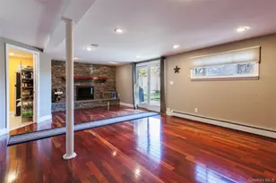 11 Mohegan Ln, Commack, NY 11725 - Photo 19