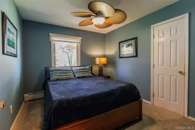 11 Mohegan Lane, Commack, NY 11725 - Photo 15