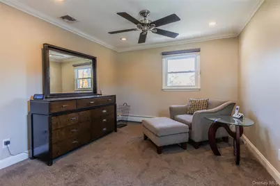 11 Mohegan Lane, Commack, NY 11725 - Photo 13