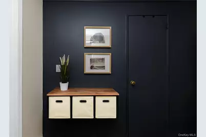 301 Park Lane, Douglaston, NY 11363 - Photo 19