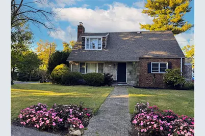 301 Park Lane, Douglaston, NY 11363 - Photo 1