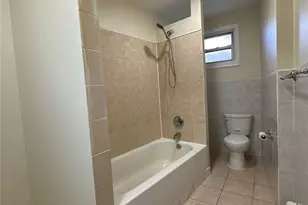 1989 Cruger Ave, Bronx, NY 10462 - Photo 9