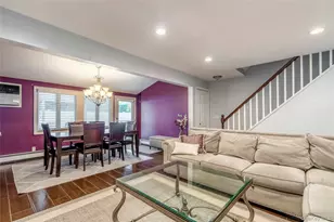 200 Willowood Dr, Wantagh, NY 11793 - Photo 9