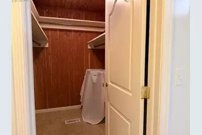 9 Truman Court, Middletown, NY 10940 - Photo 17