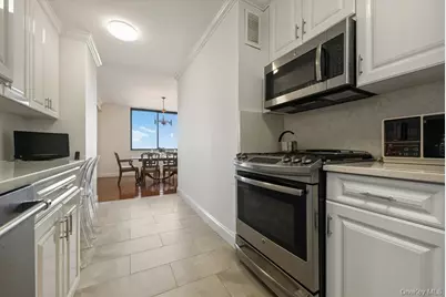 27010 Grand Central Parkway #17K, Floral Park, NY 11005 - Photo 17