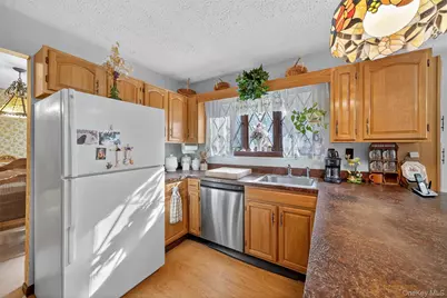 642 State Route 42, Sparrow Bush, NY 12780 - Photo 9