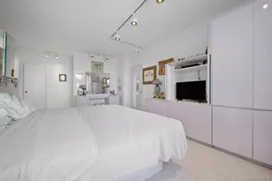 270-10 Grand Central Pkwy, Floral Park, NY 11005 - Photo 13