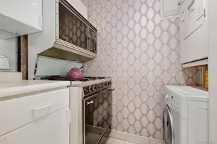 270-10 Grand Central Pkwy, Floral Park, NY 11005 - Photo 7