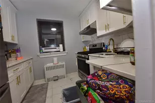 87-50 204th St, Hollis, NY 11423 - Photo 7