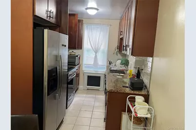 1296 Midland Avenue #B2, Yonkers, NY 10704 - Photo 15