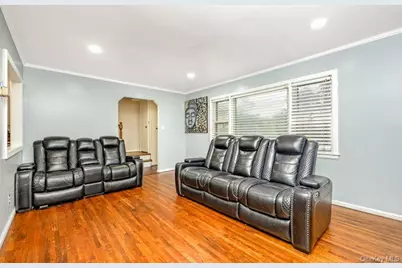 25711 147th Avenue, Rosedale, NY 11422 - Photo 5