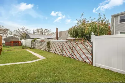 25711 147th Avenue, Rosedale, NY 11422 - Photo 17