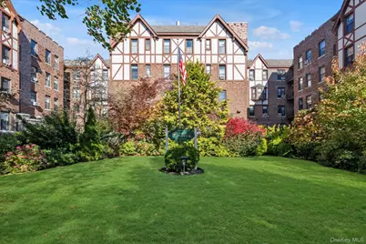 160-15 Powells Cove Boulevard #C107, Whitestone, NY 11357 - Photo 1