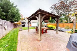 725 Scranton Ave, East Rockaway, NY 11518 - Photo 11