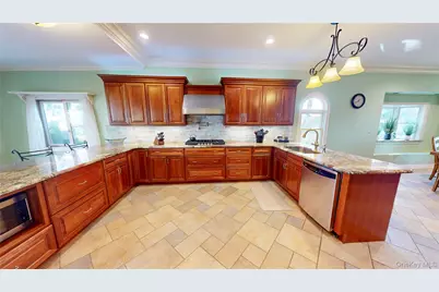 725 Scranton Avenue, East Rockaway, NY 11518 - Photo 29