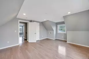 390 Parkside Ct, Copiague, NY 11726 - Photo 11