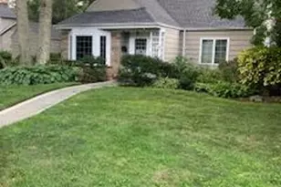 41 Woodbine Rd, East Hills, NY 11577 - Photo 3