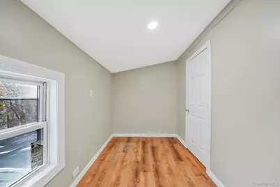 155 Hawthorne Avenue, Yonkers, NY 10701 - Photo 25