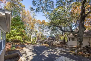 17 Schooner Ln, Calverton, NY 11933 - Photo 5