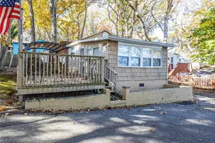 17 Schooner Ln, Calverton, NY 11933 - Photo 33