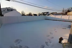 76 Vincent Rd, Hicksville, NY 11801 - Photo 7