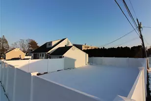 76 Vincent Rd, Hicksville, NY 11801 - Photo 5