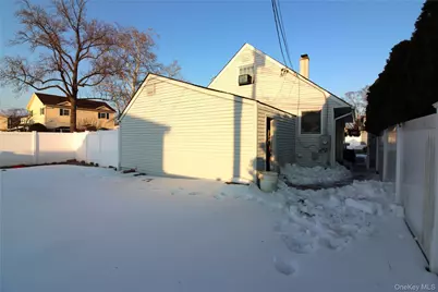 76 Vincent Road, Hicksville, NY 11801 - Photo 9