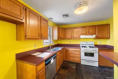 43 Zugibe Court, Haverstraw, NY 10993 - Photo 9