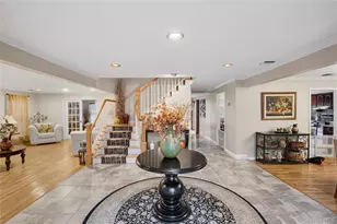 37 Peppermill Ln, Dix Hills, NY 11746 - Photo 13
