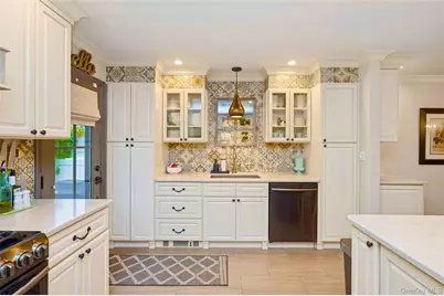 62 14th Street, Hicksville, NY 11801 - Photo 11