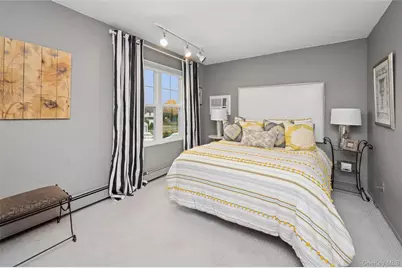 62 14th Street, Hicksville, NY 11801 - Photo 25