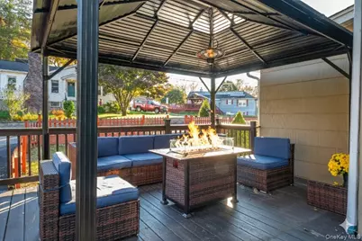 33 Hollowbrook Court N, Cortlandt Manor, NY 10567 - Photo 17